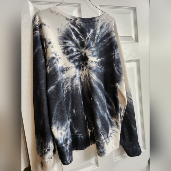 Torrid Tye-Dye Long Sleeve - Picture 3 of 5